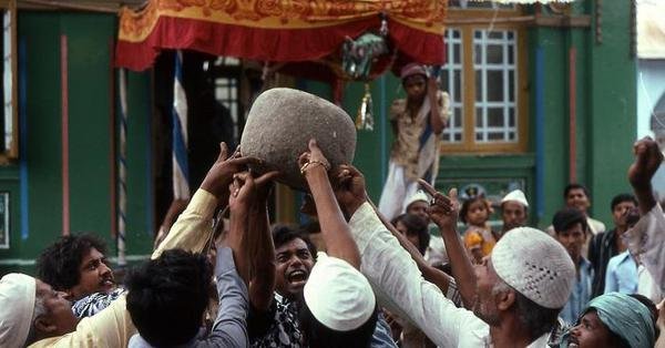 The levitating stone at Shivapur, India